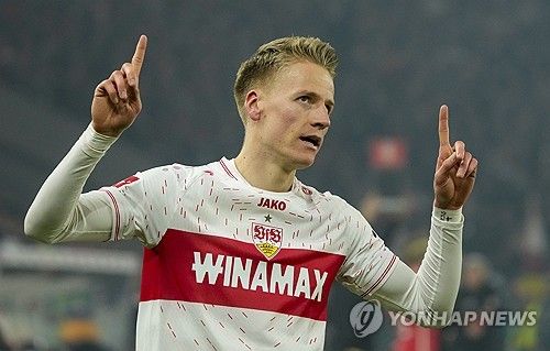 슈투트가르트는 9일 독일 슈투트가르트에 위치한 MHP아레나에서 열린 우니온 베를린과의 독일 분데스리가 25라운드 홈경기에서 2 대 0 완승을 거뒀다. 이날 대한민국 미드필더 정우영은 후반 37분 교체로 들어가며 짧은 시간을 소화했다. 이날 승리로 슈투트가르트는 한 경기 덜 치른 리그 2위 바이에른 뮌헨과의 승점 차를 1점으로 좁히는데 성공했다. 연합뉴스