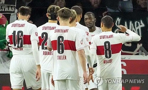 슈투트가르트는 9일 독일 슈투트가르트에 위치한 MHP아레나에서 열린 우니온 베를린과의 독일 분데스리가 25라운드 홈경기에서 2 대 0 완승을 거뒀다. 이날 대한민국 미드필더 정우영은 후반 37분 교체로 들어가며 짧은 시간을 소화했다. 이날 승리로 슈투트가르트는 한 경기 덜 치른 리그 2위 바이에른 뮌헨과의 승점 차를 1점으로 좁히는데 성공했다. 연합뉴스