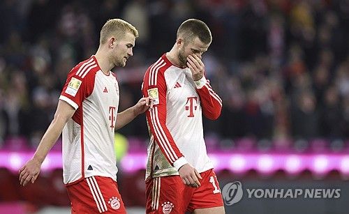 김민재가 9일 독일 바이에른주 뮌헨에서 열린 마인츠와의 2023-2024시즌 분데스리가 25라운드 홈 경기에서 후반 교체 출전했다. 이날 교체 출전으로 김민재는 지난 2022년 부상으로 4경기 연속 결장한 페네르바체시절 이후 2년 만에 2경기 연속 결장 기록을 피했다. 연합뉴스