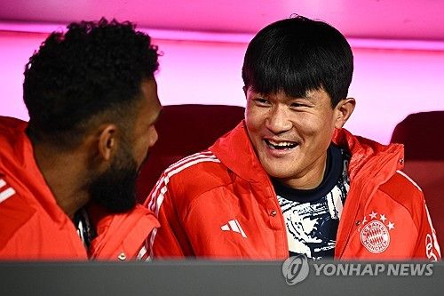 독일 매체 스포르트 빌트가 10일(한국시간) 김민재가 최근 바이에른 뮌헨 주전 센터백 자리에서 밀려났지만, 여름에 이적을 고려하지 않는다고 전했다. 연합뉴스