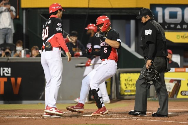 12일 대전 한화생명이글스파크에서 열린 2024 신한 SOL Bank KBO리그 KIA 타이거즈와 한화 이글스의 경기, 3루수 및 3번타자로 선발 출전한 김도영이 결승 홈런 포함 2안타 2타점 1도루 1득점을 기록하며 팀의 승리를 이끌었다. KIA 타이거즈