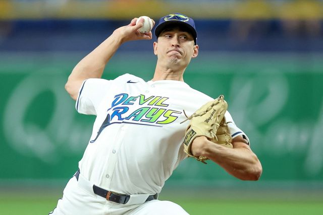 탬파베이 제이콥 웨그스펙이 13일 미국 플로리다주 세인트피터스버그에 위치한 트로피카나필드에서 열린 2024 미국프로야구 메이저리그 샌프란시스코 자이언츠와의 홈경기에 선발투수로 등판, 4이닝 4피안타 2볼넷 4탈삼진 1실점 비자책을 기록했다. 팀은 웨그스펙의 호투와 불펜 투수들의 무실점 릴레이어 힘입어 2-1로 승리했다. AFP 연합뉴스