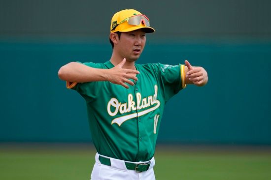 박효준은 한국시간 15일 미국 네바다주 라스베이거스 라스베이거스 볼파크에서 열린 '2024 마이너리그' 솔트레이크 비스전에서 시즌 마수걸이 홈런을 때려냈다. 연합뉴스 AP