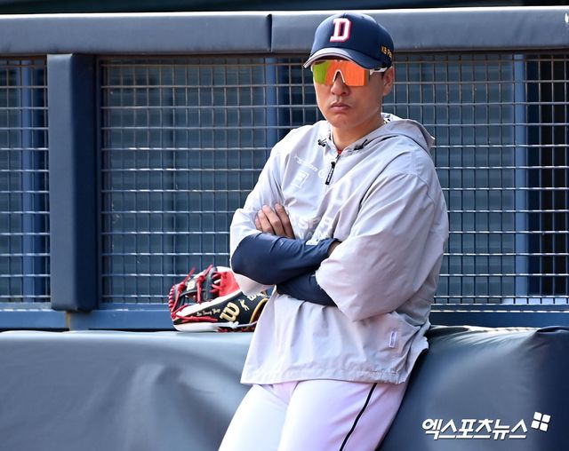 이승엽 두산 베어스 감독. 4월 19일 잠실 키움 히어로즈전에 앞서 SSG 랜더스 최정이 하루빨리 KBO리그 통산 최다 홈런 기록을 달성하기를 바란다는 덕담을 건넸다. 이승엽 감독은 2017년 현역 은퇴 때까지 KBO 통산 467홈런의 기록을 남겼다. 사진 엑스포츠뉴스 DB