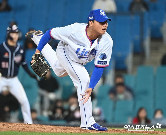 삼성 라이온즈 좌완투수 이승현이 대구 삼성라이온즈파크에서 열린 정규시즌 두산 베어스와의 홈경기에 등판해 투구하고 있다. 엑스포츠뉴스 DB