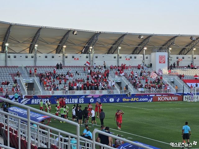 신태용 감독이 이끄는 인도네시아 23세 이하 축구대표팀이 18일 카타르 도하 압둘라 빈 칼리파 스타디움에서 열린 2024 아시아축구연맹 U-23 아시안컵 겸 2024 파리 올림픽 아시아 최종예선 조별리그 A조 2차전에서 우승후보 호주를 1-0으로 이기는 대이변을 일으켰다. 인도네시아는 요르단과의 3차전에서 비기기만 해도 8강에 오른다. 신 감독은 호주전 승리로 자신의 역량을 아시아 전역에 떨쳤다. 도하, 김환 기자