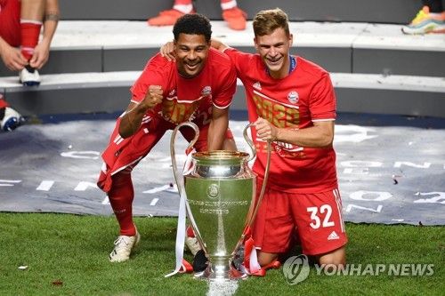 영국 매체 풋볼인사이더가 지난 19일(한국시간) 토트넘이 바이에른 뮌헨 윙어 그나브리에게 구체적인 관심을 보이고 있다고 전했다.&nbsp;그나브리는 2011년부터 2016년까지 아스널 소속으로 활약했다. 연합뉴스