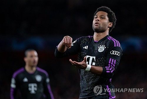 영국 매체 풋볼인사이더가 지난 19일(한국시간) 토트넘이 바이에른 뮌헨 윙어 그나브리에게 구체적인 관심을 보이고 있다고 전했다.&nbsp;그나브리는 2011년부터 2016년까지 아스널 소속으로 활약했다. 연합뉴스