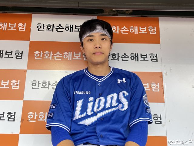 삼성 라이온즈 내야수 이재현이 21일 대전 한화생명이글스파크에서 열린 한화 이글스와의 원정경기에서 홈런을 치며 활약한 뒤 기념촬영하고 있다. 엑스포츠뉴스 DB