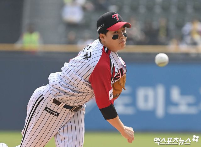 LG 트윈스 선발투수 임찬규가 정규시즌 경기에 등판해 역투하고 있다. 엑스포츠뉴스 DB