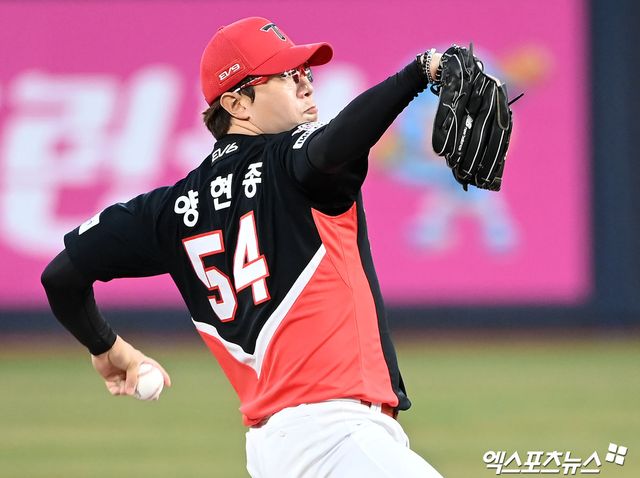 KIA 타이거즈 선발투수 양현종이 정규시즌 경기에 등판해 투구하고 있다. 엑스포츠뉴스 DB