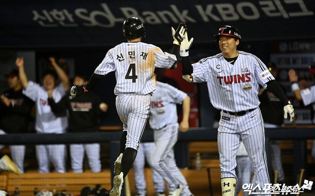 ​​​​​​신민재는 26일 잠실구장에서 열린 '2024 신한 SOL Bank KBO 리그' KIA 타이거즈와 주말 3연전 1차전에서 9번타자 2루수로 선발 출전. 기민한 플레이로 팀 승리에 힘을 보탰다. 잠실, 김한준 기자