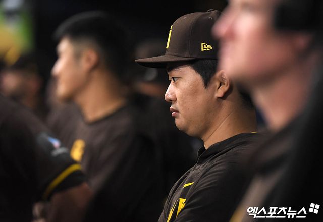 2024시즌 메이저리그 도전을 선택했던 샌디에이고 파드리스 고우석이 마이너리그 더블A에서 시즌을 시작한다. 샌디에이고 산하 마이너리그 더블A 팀인 샌안토니오 미션스는 3일 개막 로스터 28명 명단을 발표했다. 고우석은 이 명단에 이름을 올려 더블A에서 일단 미국 생활을 시작하게 됐다. 엑스포츠뉴스 DB