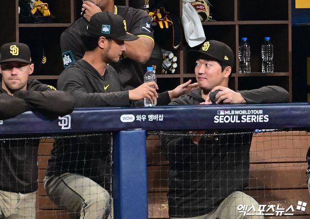 2024시즌 메이저리그 도전을 선택했던 샌디에이고 파드리스 고우석이 마이너리그 더블A에서 시즌을 시작한다. 샌디에이고 산하 마이너리그 더블A 팀인 샌안토니오 미션스는 3일 개막 로스터 28명 명단을 발표했다. 고우석은 이 명단에 이름을 올려 더블A에서 일단 미국 생활을 시작하게 됐다. 엑스포츠뉴스 DB