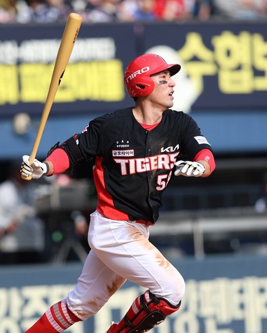 KIA 타이거즈 베테랑 타자 서건창. 지난 4월 3일 수원 KT 위즈전에서 560일 만에 1군 경기에서 홈런을 기록했다. 사진 KIA 타이거즈