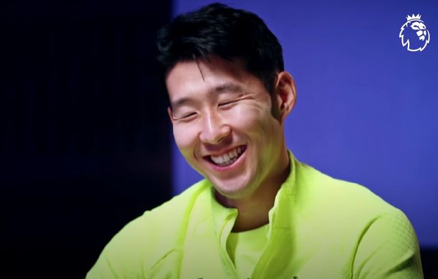 토트넘 홋스퍼 주장 손흥민은 최근 구단 통산 400경기 출전을 달성했다. 2015년부터 토트넘에서 뛰기 시작한 손흥민은 토트넘에서만 400경기에 나와 160골을 터트리며 구단 역사에 큰 족적을 남겼다. 잉글리시 프리미어리그는 최근 손흥민에게 가장 기억에 남는 프리미어리그 경기를 물었는데 손흥민은 프리미어리그 데뷔골과 푸스카스상을 받았던 번리전 70m 드리블 골 등을 제치고 득점왕을 차지했던 2022년 5월 노리치전을 꼽았다. 프리미어리그 유튜브