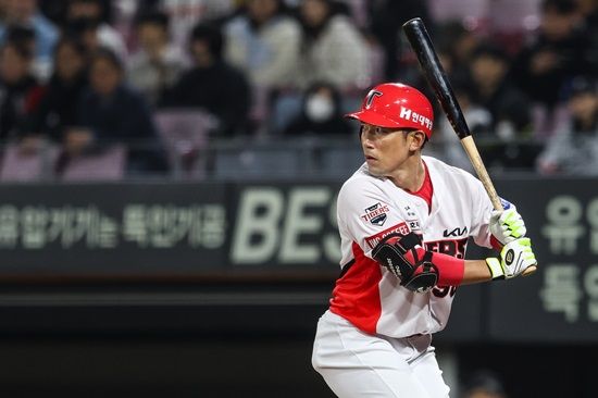 KIA 타이거즈 베테랑 내야수 서건창. 2024 시즌 개막 후 7경기에서 타율 0.444, 21타수 7안타, 1홈런 5타점, OPS 1.302로 맹타를 휘두르고 있다. 사진 KIA 타이거즈 제공