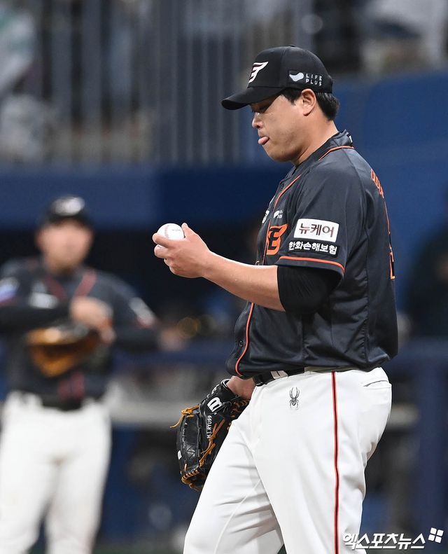 프로 데뷔 후 최악의 출발을 한 류현진. 이른 시일 내 제 궤도에 오를 수 있을까. 엑스포츠뉴스 DB