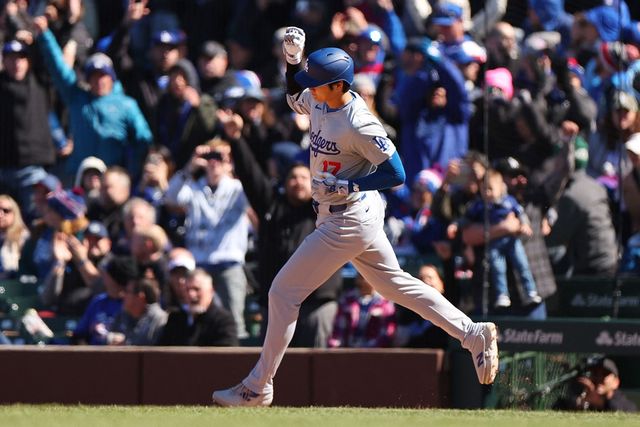 여러 잡음을 이겨내고 오타니는 2경기 연속 홈런을 때려내 눈길을 끌었다. 연합뉴스 AFP