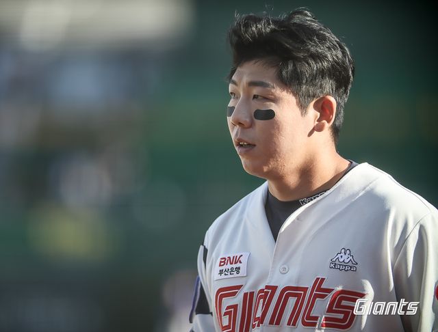 롯데 자이언츠 외야수 이정훈. 4월 6일 사직 두산 베어스전에서 4타수 2안타 2타점 1득점으로 활약했다. 사진 롯데 자이언츠