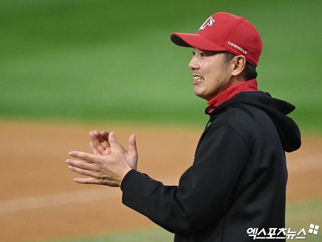 김원형 전 SSG 랜더스 감독이 4월 9일부터 일본프로야구 소프트뱅크 호크스에서 코치 연수를 시작한다. 사진 엑스포츠뉴스 DB