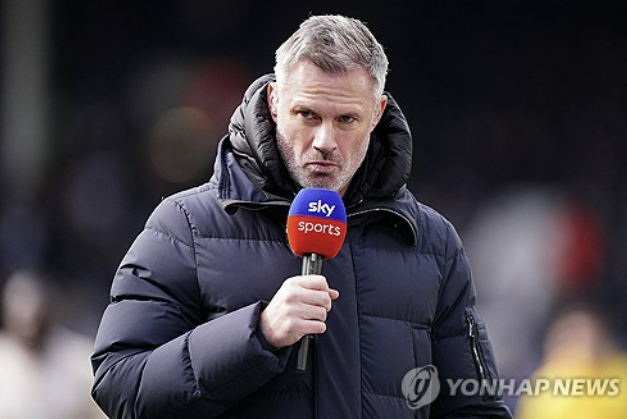 독일 최고 명문인 바이에른 뮌헨에서 뛰는 수비수 김민재가 힘든 하루를 보냈다. 김민재는 1일 독일 뮌헨 알리안츠 아레나에서 열린 2023-2024 유럽축구연맹(UEFA) 챔피언스리그 준결승 1차전 레알 마드리드와의 경기에서 페널티킥을 하나 내주는 등 2실점 때 모두 치명적인 실수를 범했다. 토마스 투헬 뮌헨 감독도 김민재를 공개 질책한 것에 이어 프리미어리그 레전드 수비수 제이미 캐러거도 레알이 김민재를 공략했다며 김민재를 언급했다. 사진은 캐러거의 모습. 연합뉴스