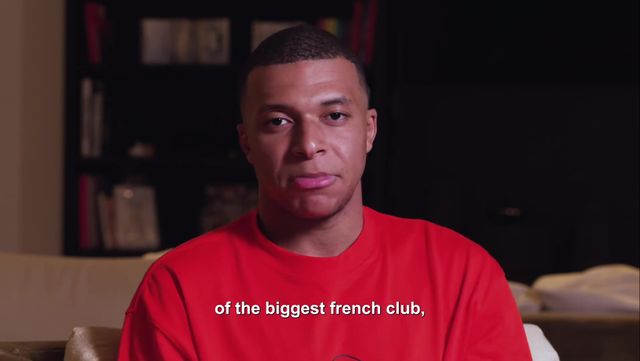 이강인 소속팀인 프랑스 최고 명문 파리 생제르맹(PSG)의 간판 스타 킬리안 음바페가 11일 자신의 SNS를 통해 PSG와 작별을 공식적으로 알렸다. 음바페는 이제는 말할 시간이 됐다면서 13일 열리는 툴루즈와의 경기가 PSG 홈구장인 파르크 데 프랭스에서 뛰는 마지막 경기가 될 것이라고 밝혔다.음바페는 2017-2018시즌 PSG에 입단했으며 총 7시즌을 보냈다. 음바페 행선지는 스페인 레알 마드리드가 될 전 망이다. 음바페 SNS