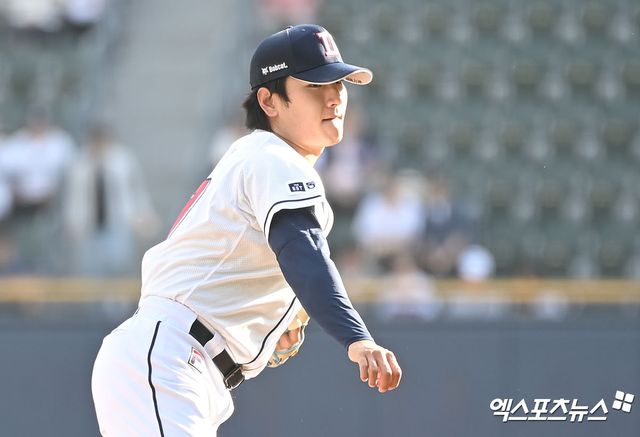 두산 베어스 토종 에이스 곽빈. 지난 5월 12일 KT 위즈와 더블헤더 2차전에서 6이닝 무실점 완벽투로 3경기 연속 선발승을 따냈다. 팀의 8연승을 견인하는 멋진 피칭을 선보였다. 사진 엑스포츠뉴스 DB