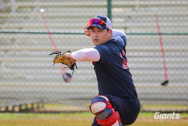 롯데 자이언츠 포수 유강남. 5월 22일 기준 10개 구단 주전 포수 중 가장 높은 32.3%의 도루 저지율을 기록 중이다. 사진 롯데 자이언츠