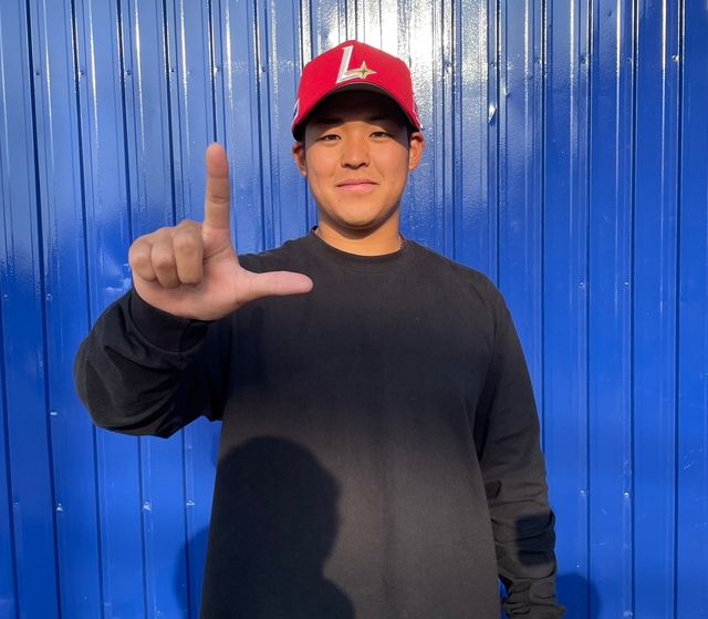 SSG 랜더스가 외국인 투수 로에니스 엘리아스의 좌측 내복사근 부상에 따라 대체 외국인선수 영입 제도를 활용해 시라카와 케이쇼를 영입했다. SSG 랜더스 