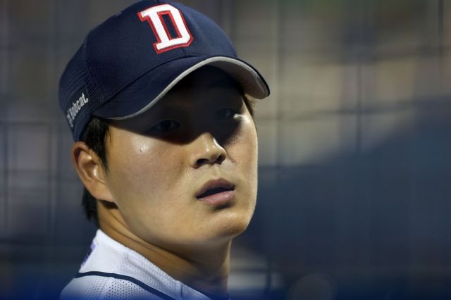 22일 서울 잠실구장에서 열린 2024 신한 SOL Bank KBO리그 SSG 랜더스와 두산 베어스의 경기, 두산이 3-1 승리를 거두고 3연승을 달성했다. 전날 데뷔 첫 세이브를 작성했던 김택연은 이날 1⅔이닝 무실점으로 구원승을 올렸다. 두산 베어스