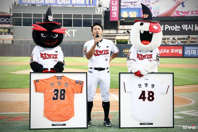 2022년 은퇴식 당시 안영명 코치의 모습. KT 위즈 제공