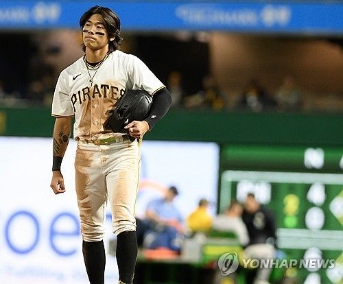 배지환은 한국시간 24일 미국 펜실베니아주 피츠버그 PNC파크에서 열린 '2024 메이저리그' 샌프란시스코전에서 9번타자 중견수로 선발 출전. 4타수 무안타로 팀 패배를 지켜봐야 했다. 연합뉴스 UPI