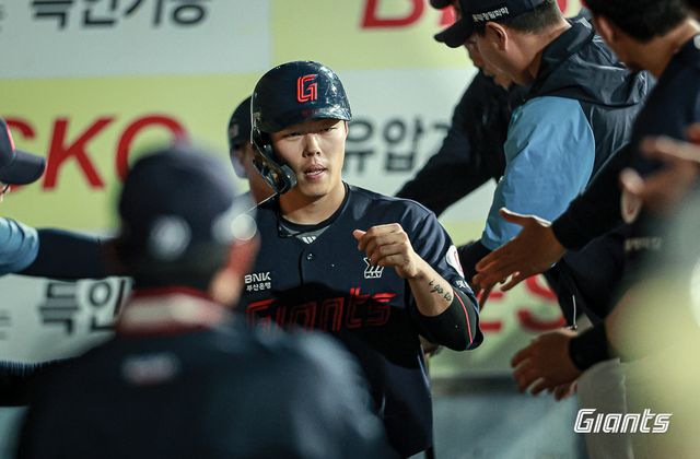 롯데 자이언츠 유망주 타자 고승민. 5월 3일 대구 삼성 라이온즈파크에서 열린 2024 신한 SOL Bank KBO리그 삼성 라이온즈와 시즌 4차전에서 4타수 1안타 2득점 1볼넷을 기록, 팀의 8-7 승리에 힘을 보탰다. 사진 롯데 자이언츠