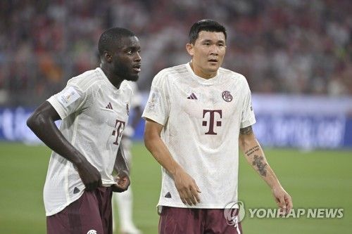영국 언론 더 선이 30일(한국시간) 새롭게 바이에른 뮌헨 감독으로 부임한 콤파니 체제의 뮌헨 예상 라인업을 공개했다.&nbsp; 센터백 조합에 김민재 대신 에릭 다이어-마타이스 더리흐트가 포함됐다. 연합뉴스