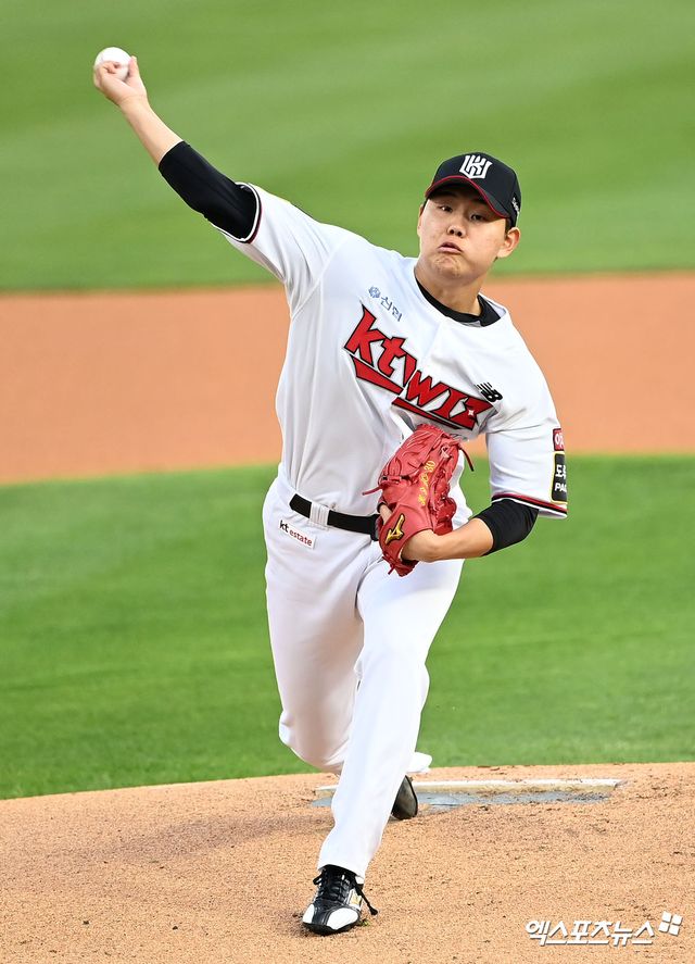 KT 위즈 선발투수 소형준이 경기에 등판해 투구하고 있다. 엑스포츠뉴스 DB