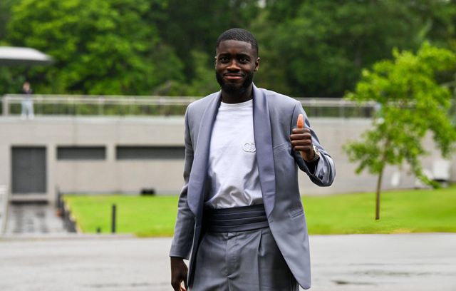 프랑스 언론 르퀴프가 30일(한국시간) 어려운 시즌을 보낸 우파메카노가 이번 여름 뮌헨을 떠날 수 있으며 프리미어리그의 관심을 받고 있다고 전했다.&nbsp;우파메카노는 올 시즌 뮌헨에서 가장 어려운 시간을 보내며 주전 경쟁에서 밀렸다. 프랑스축구협회