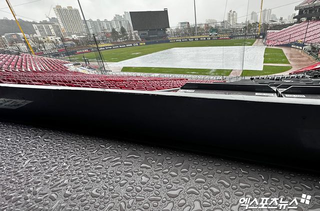 5일 광주-KIA챔피언스필드에서 열릴 예정이었던 2024 신한 SOL Bank KBO리그 한화 이글스와 KIA 타이거즈의 시즌 6차전이 우천취소됐다. 이날 아침부터 광주 지역에 많은 양의 비가 내렸고, 오전 11시 5분 우천취소 발표가 나왔다. 한화는 7일부터 부산 사직야구장에서 롯데 자이언츠와의 주중 3연전에 임하고, KIA는 대구삼성라이온즈파크에서 삼성 라이온즈와의 3연전을 소화한다. 엑스포츠뉴스 DB
