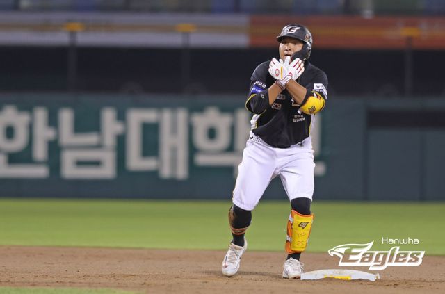 한화 이글스 중심타자 김태연. 6월 14일 대전 한화생명이글스파크에서 열린 2024 신한 SOL Bank KBO리그 SSG 랜더스와의 팀 간 9차전에서 2안타 2타점 1득점으로 활약했다. 사진 한화 이글스