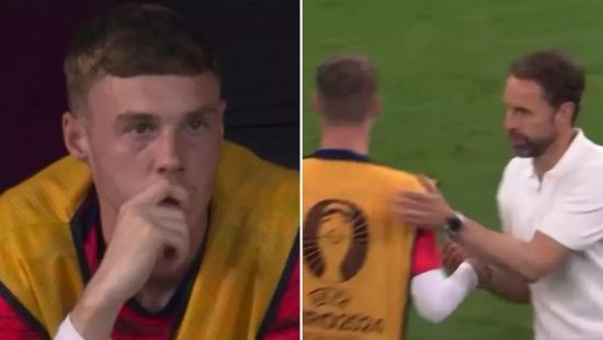 잉글랜드가 21일(한국시간) 독일 프랑크푸르트 암마인에 있는 프랑크푸르트 아레나에서 열린 덴마크와의 유럽축구연맹(UEFA) 유로 2024 C조 2차전에서 1-1로 무승부를 거뒀다. 프리미어리그 22골 11도움으로 에당 아자르에 이어 20골-10도움을 기록한 최초의 선수가 된 콜 팔머는 두 경기 연속 벤치를 지키며 가레스 사우스게이트 감독과 불화의 기류가 감지됐다. 스포츠바이블