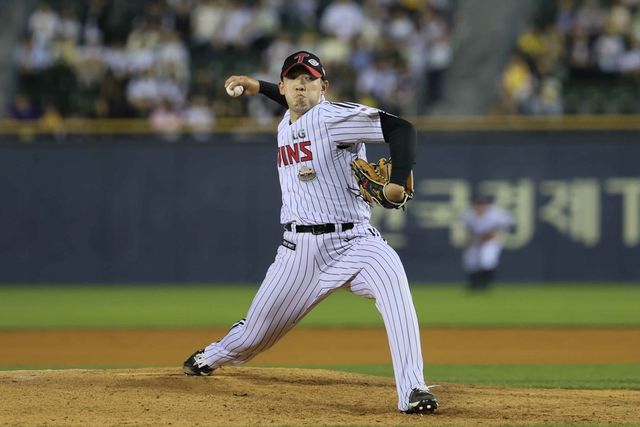  LG 투수 진우영은 23일 잠실구장에서 열릴 '2024 신한 SOL Bank KBO 리그' KT와 더블헤더 1~2경기를 앞두고 특별 엔트리로 1군에 합류했다. LG 트윈스