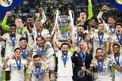 사우디 프로리그 알카드시아가 28일(한국시간) 공식 채널을 통해 나초 페르난데스의 입단을 발표했다. 계약 기간은 2026년 여름까지 2년 계약이다.&nbsp;23년간 몸담았던 레알 마드리드를 떠나 새로운 도전을 시작했다. 연합뉴스