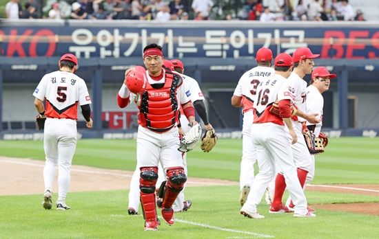 KIA 타이거즈가 지난 6월 지난 28일 광주 기아챔피언스필드에서 열린 2024 신한 SOL Bank KBO리그 키움 히어로즈와의 팀 간 5차전에서&nbsp;6-17로 졌다. 3연패의 수렁에 빠지면서 선두 수성에 비상등이 켜졌다. 사진 KIA 타이거즈