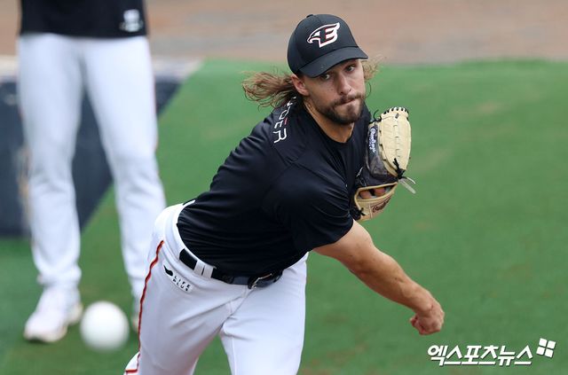 한화 투수 와이스는 30일 사직구장에서 열릴 '2024 신한 SOL Bank KBO 리그' 롯데와 더블헤더 1경기에서 선발 등판할 예정이다. 엑스포츠뉴스 DB