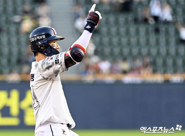 두산 베어스 외야수 조수행이 7월 1일 현재 2024 정규시즌 39도루를 기록하면서 이 부문 단독 선두를 달리고 있다. 2016년 프로 입단 후 생애 첫 타이틀 획득을 향해 순조로운 도전을 이어가고 있는 중이다. 사진 엑스포츠뉴스 DB