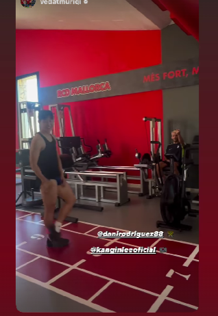 프랑스 매체 풋 메르카토가 16일(한국시간) PSG가 이강인에 대한 프리미어리그의 엄청난 제안을 받았지만 거절했다고 전했다.&nbsp;프리미어리그 구단이 이강인 영입을 위해 제안한 이적료는 7000만유로(약 1057억원)로 알려졌다. 무리키 SNS