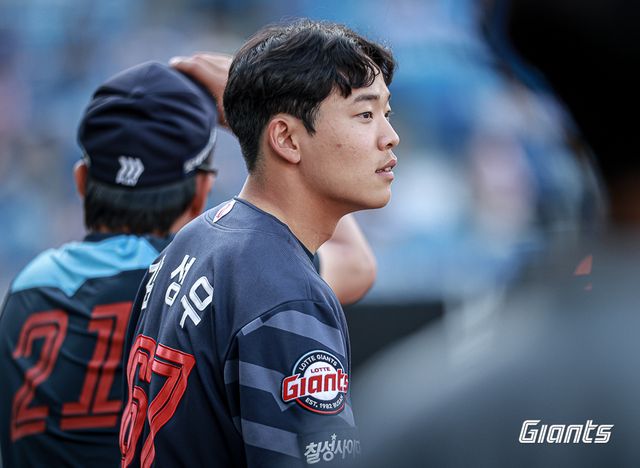 롯데 내야수 강성우. 그는 청주고를 졸업하고 롯데에 입단해 올해 프로 첫 시즌을 보내고 있다. 롯데 자이언츠