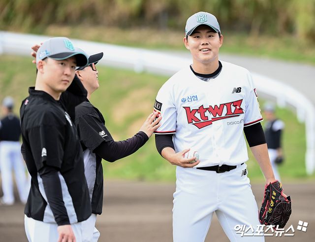KT 위즈 선발투수 소형준이 올해 스프링캠프에서 훈련에 임하고 있다. 엑스포츠뉴스 DB
