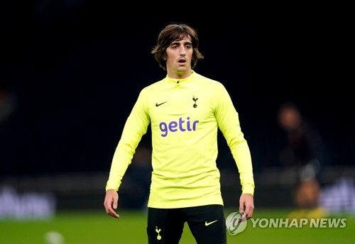 스페인 매체 스포르트가 25일(한국시간) 지로나가 최근 맨체스터 시티로 떠난 사비우의 대체자로 브리안 힐을 선택해 영입을 앞두고 있다고 전했다.&nbsp;연합뉴스