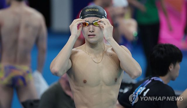 2024 파리 하계올림픽에서 한국 수영에 메달을 안겨줄 것으로 기대받고 있는 김우민이 선택과 집중을 하기로 했다. 이번 대회 경영 5종목 중 중장거리인 남자 자유형 800m와 1500m를 불참하고, 남자 자유형 200m와 400m, 계영 800m에 올인하기로 했다. 김우민은 자유형 400m와 계영 800m 메달 후보로 꼽힌다. 연합뉴스